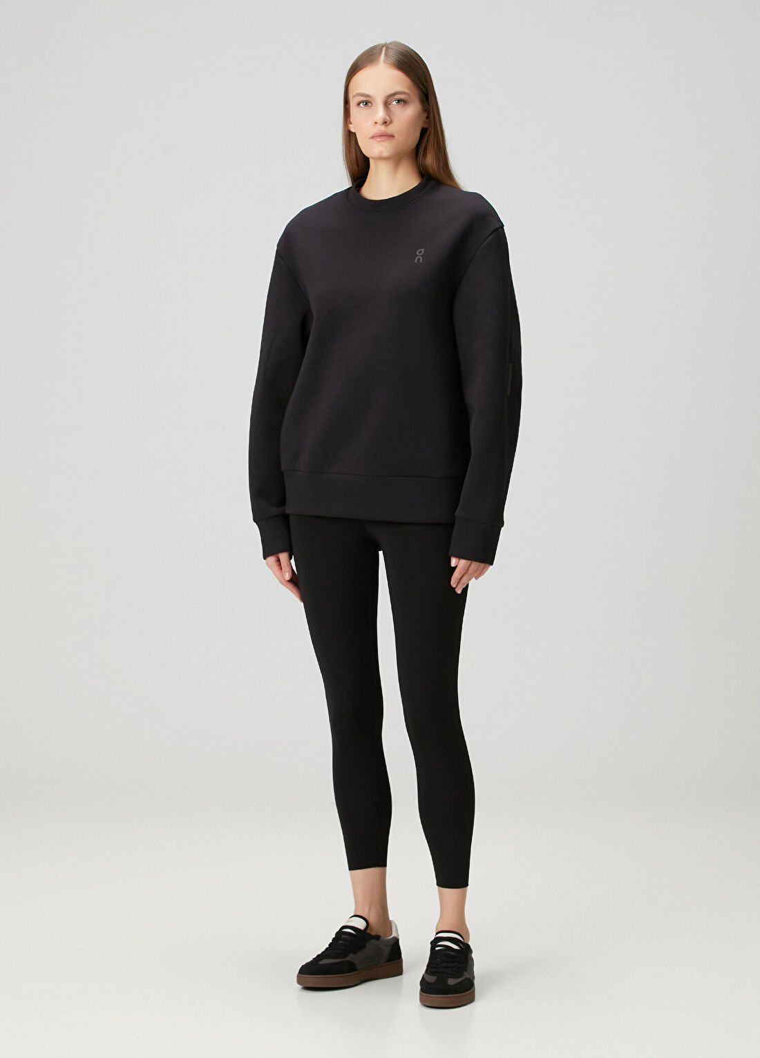 On Focus Tech Crew Siyah Sweatshirt görsel 2