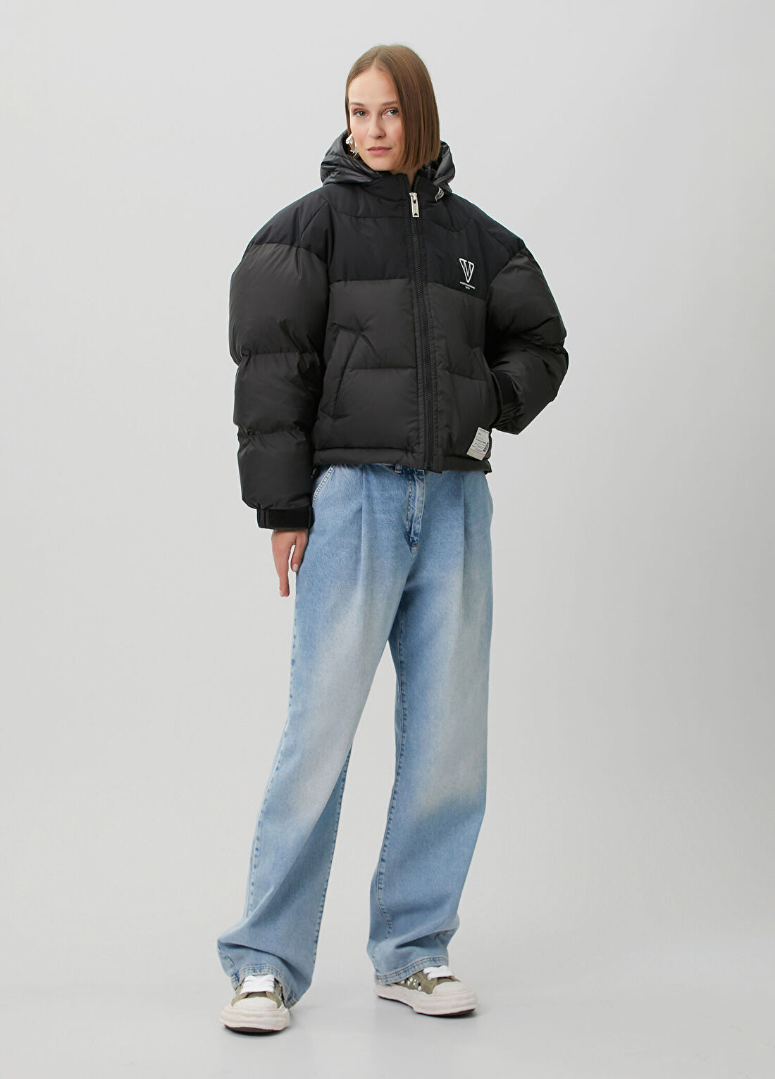 Maison Mihara Yasuhiro Siyah Kapüşonlu Puffer Mont görsel 2