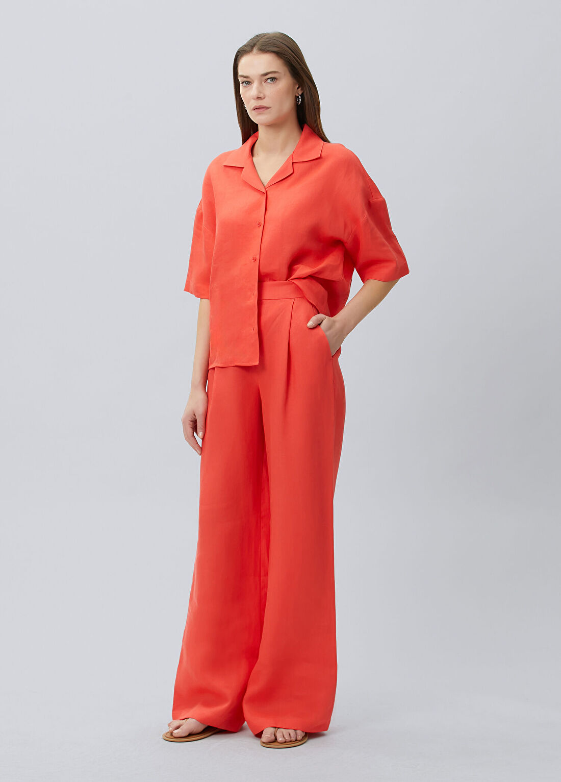 Beymen Collection Nar Çiçeği Kısa Kol Keten Gömlek görsel 3