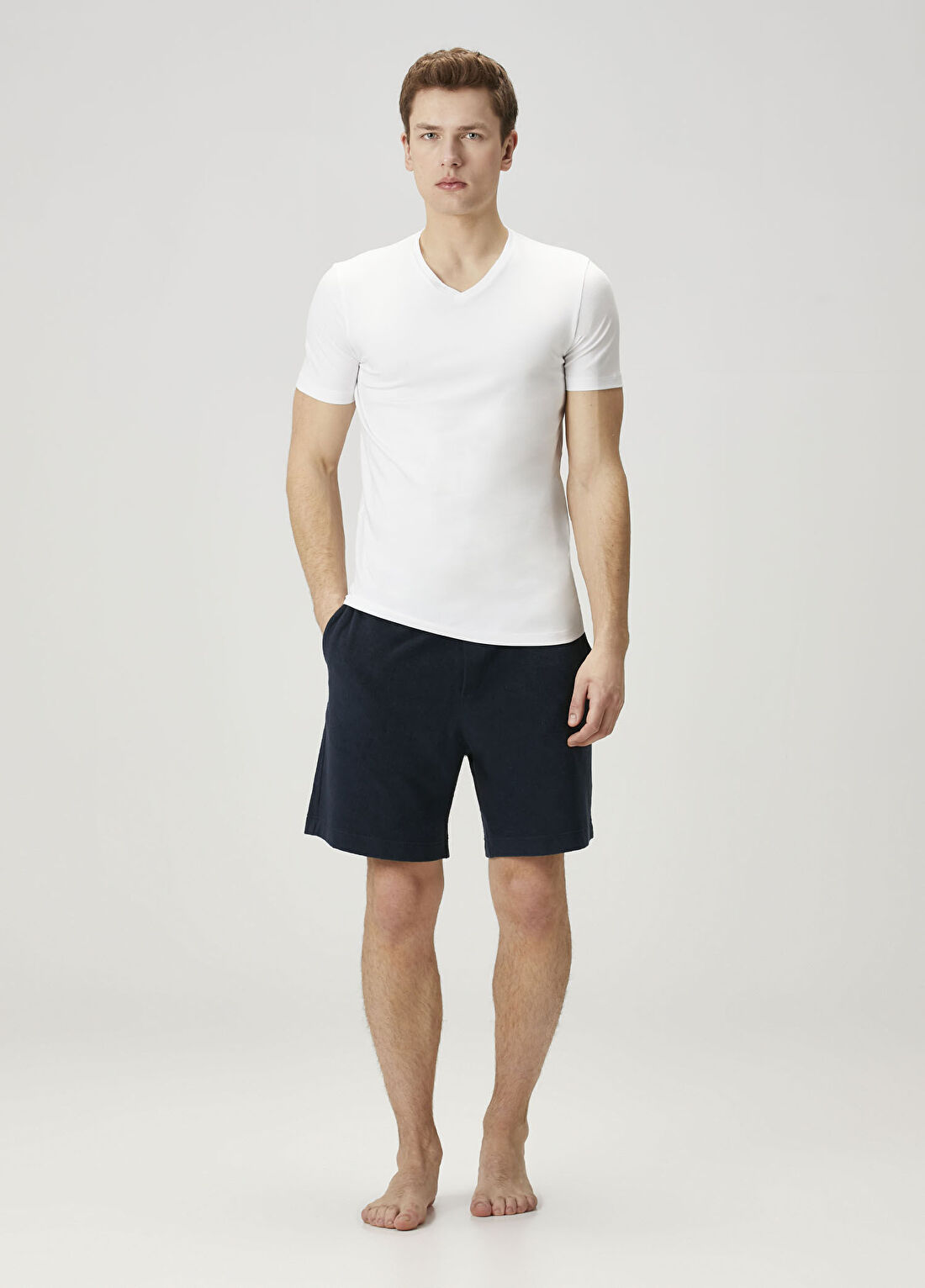 Falke 2li Beyaz V Yaka Basic T-shirt görsel 2