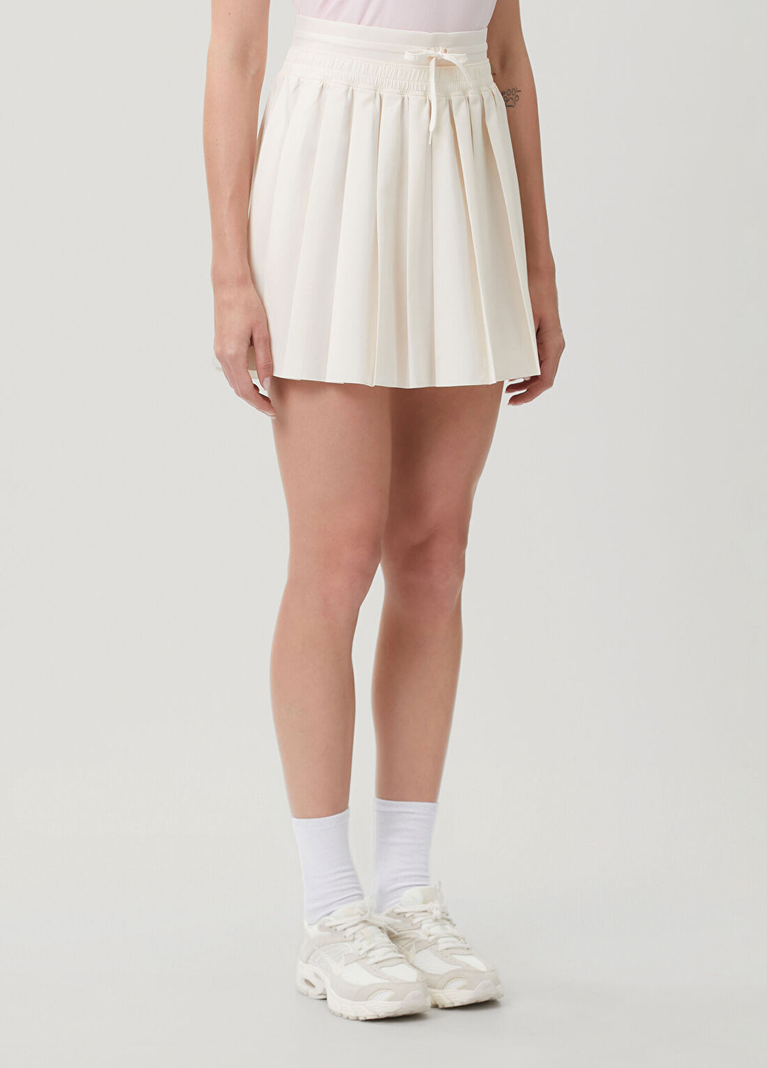 Nike Beyaz Pileli Mini Etek görsel 2