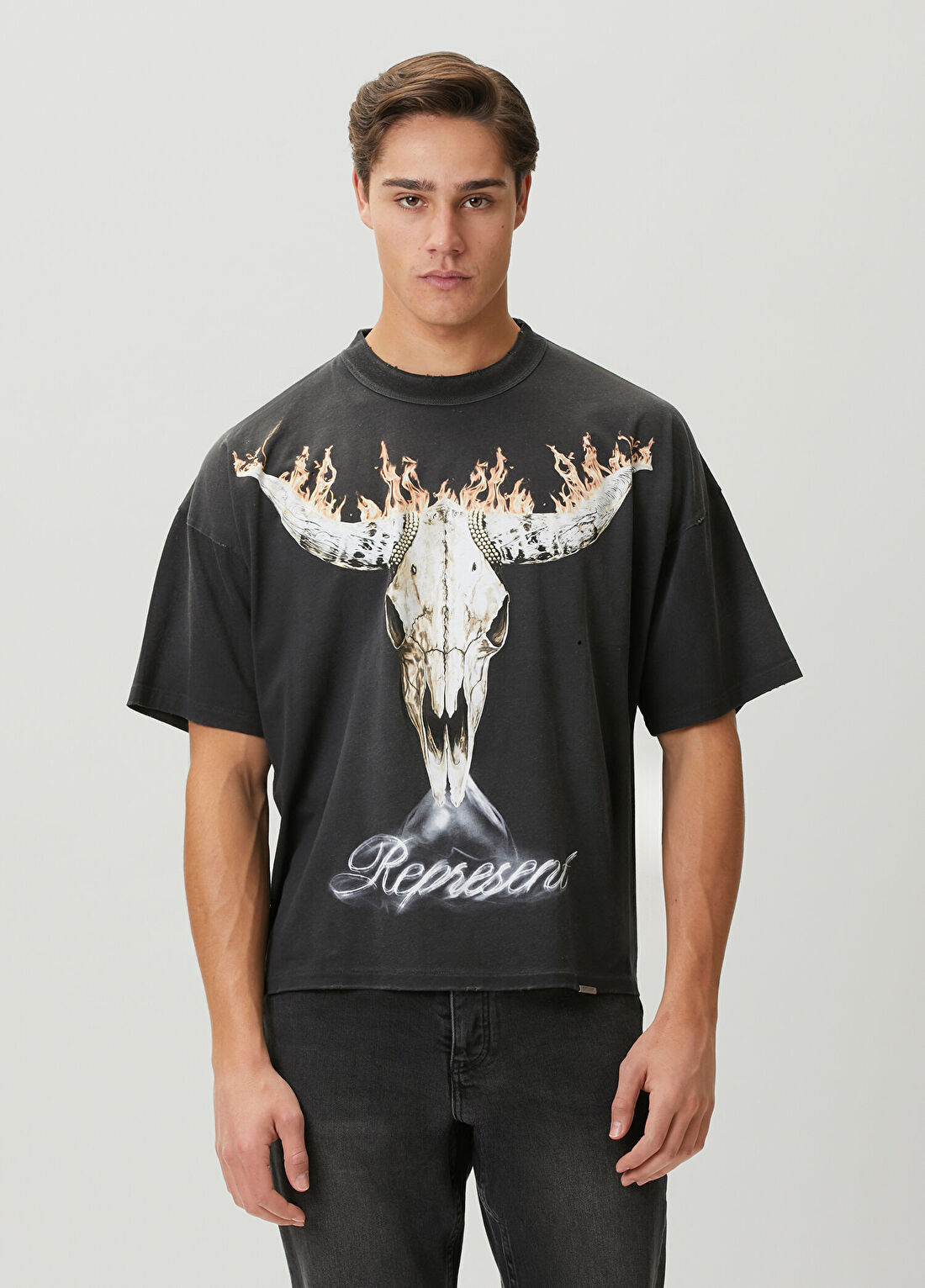 Represent Antrasit Yıpratma Detaylı Baskılı T-shirt