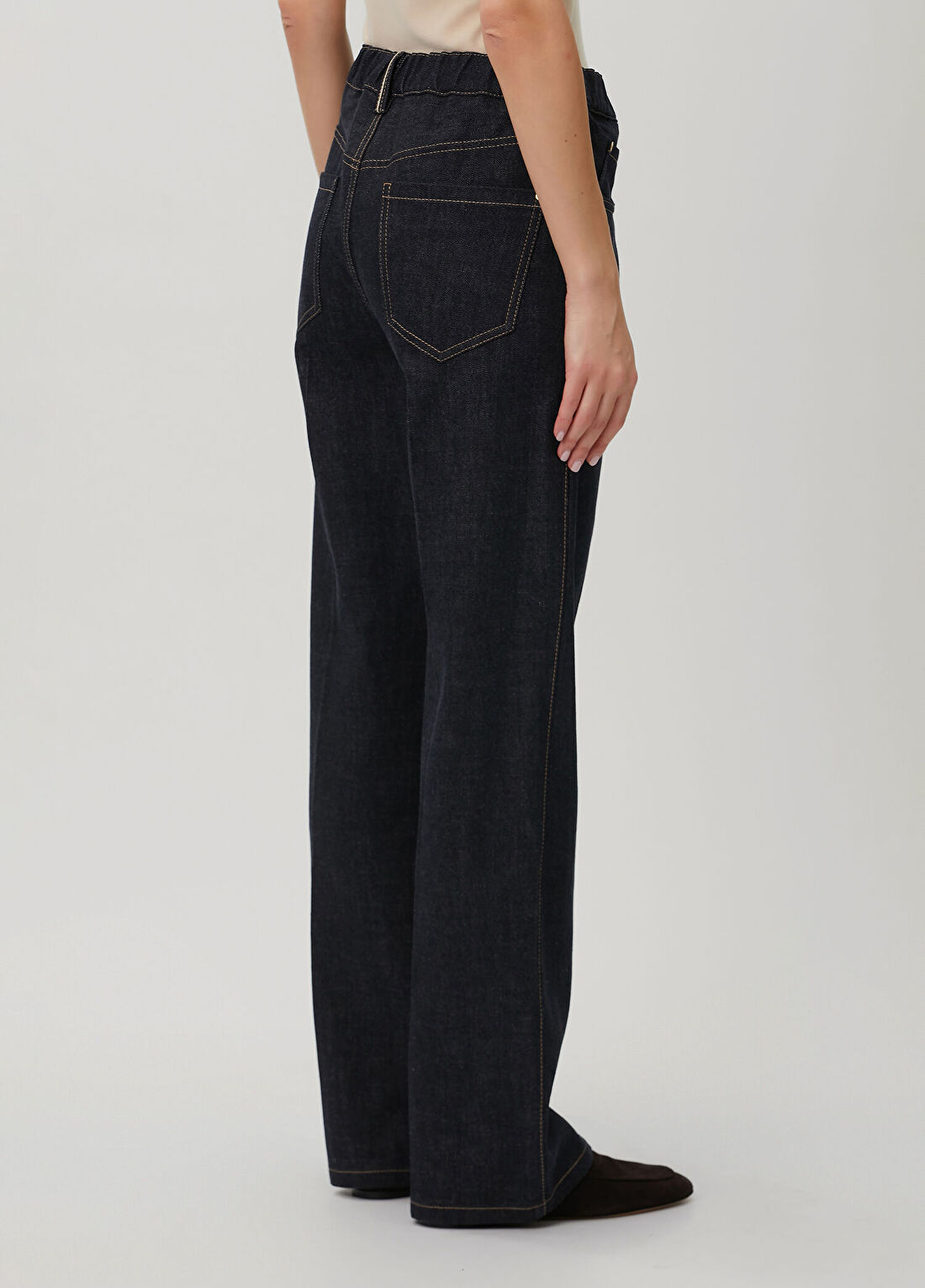 Brunello Cucinelli Koyu Mavi Jean Pantolon görsel 4