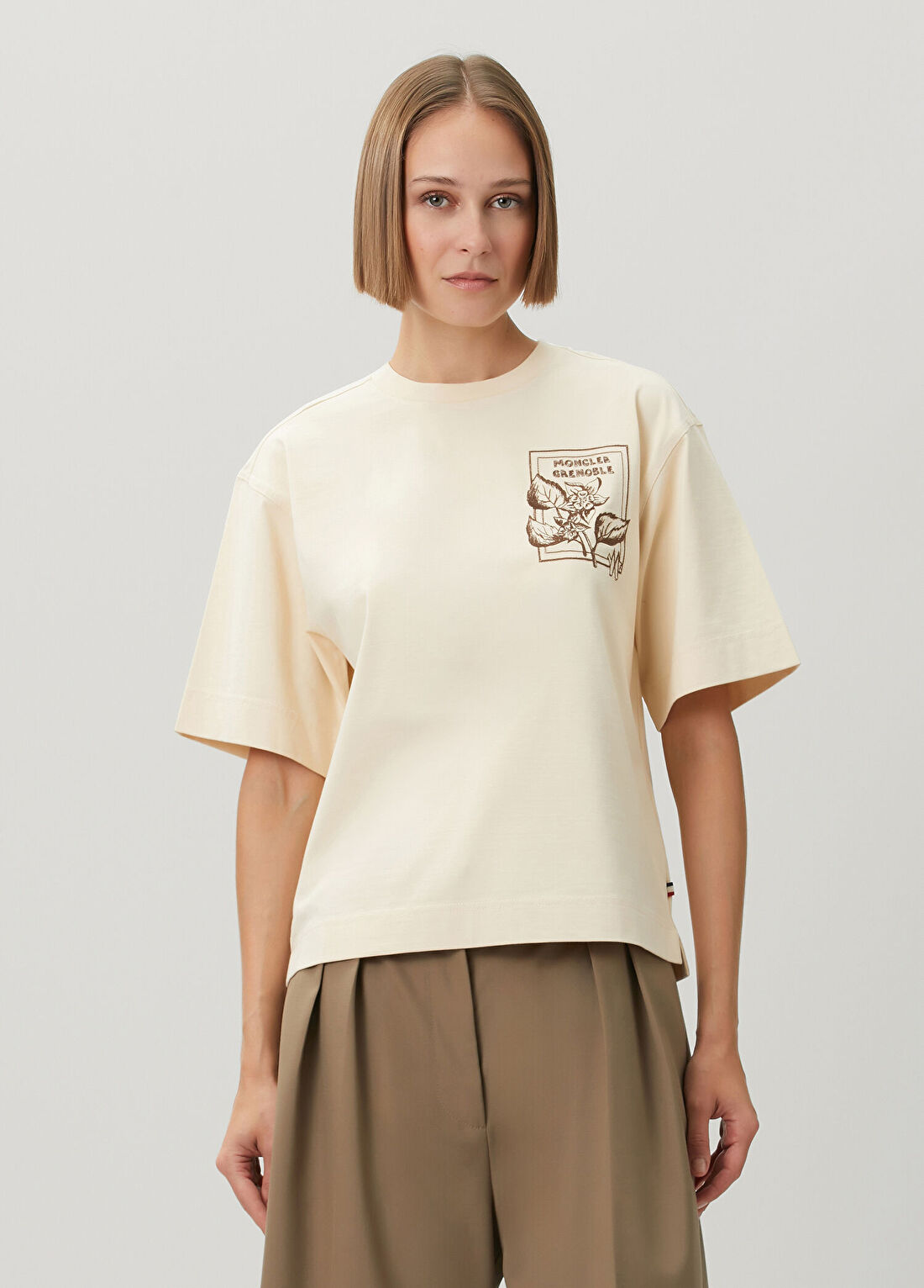 Moncler Grenoble Krem Logo Nakışlı T-shirt
