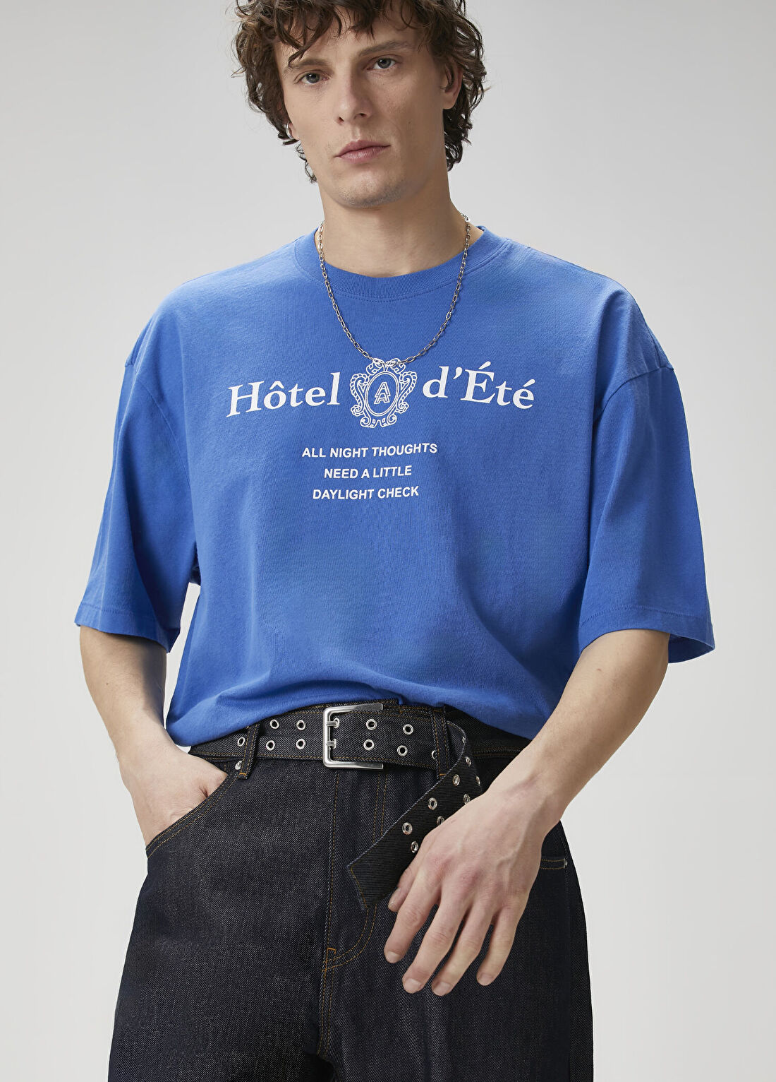 Academia Saks Hotel Ete Baskılı Oversize T-shirt