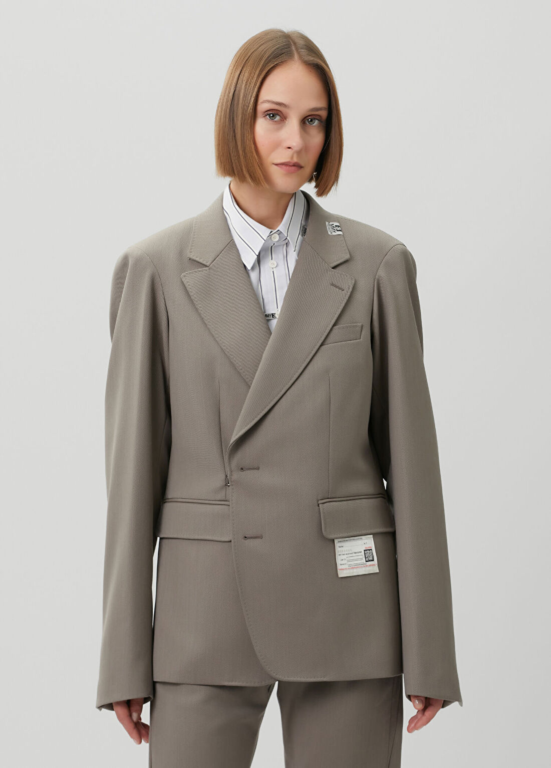 Maison Mihara Yasuhiro Vizon Kruvaze Yün Blazer