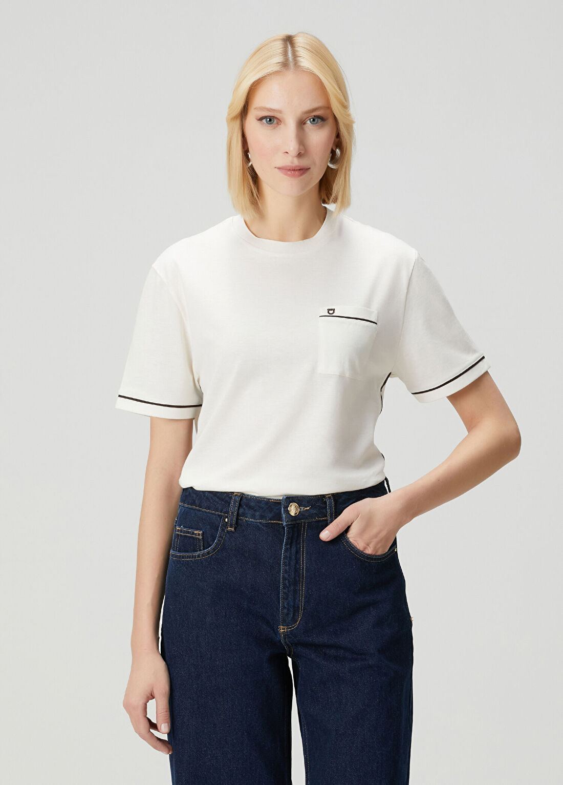 Ferragamo Krem Kontrast Biyeli T-shirt