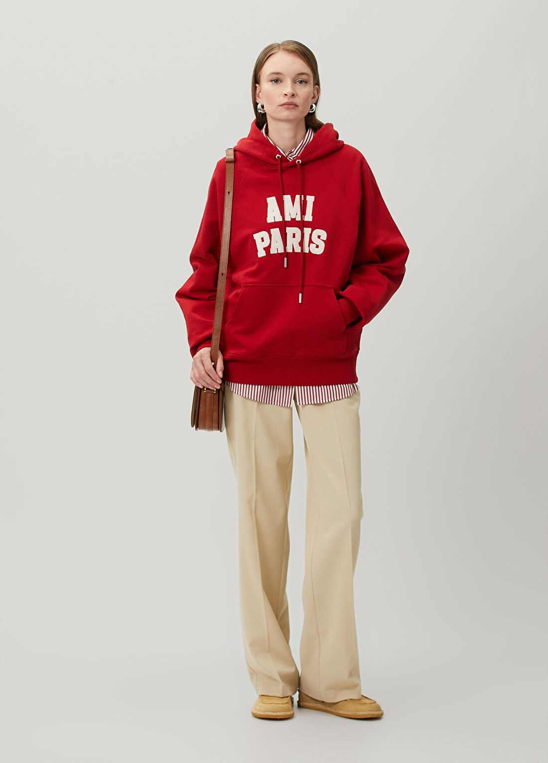 Ami Paris Kırmızı Kapüşonlu Logolu Sweatshirt görsel 2