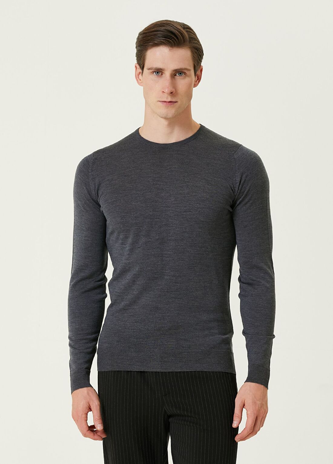 John Smedley Lundy Koyu Gri Merino Kazak görsel 3