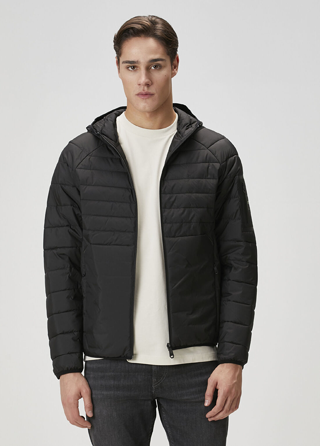 Boss Siyah Kapüşonlu Puff Mont