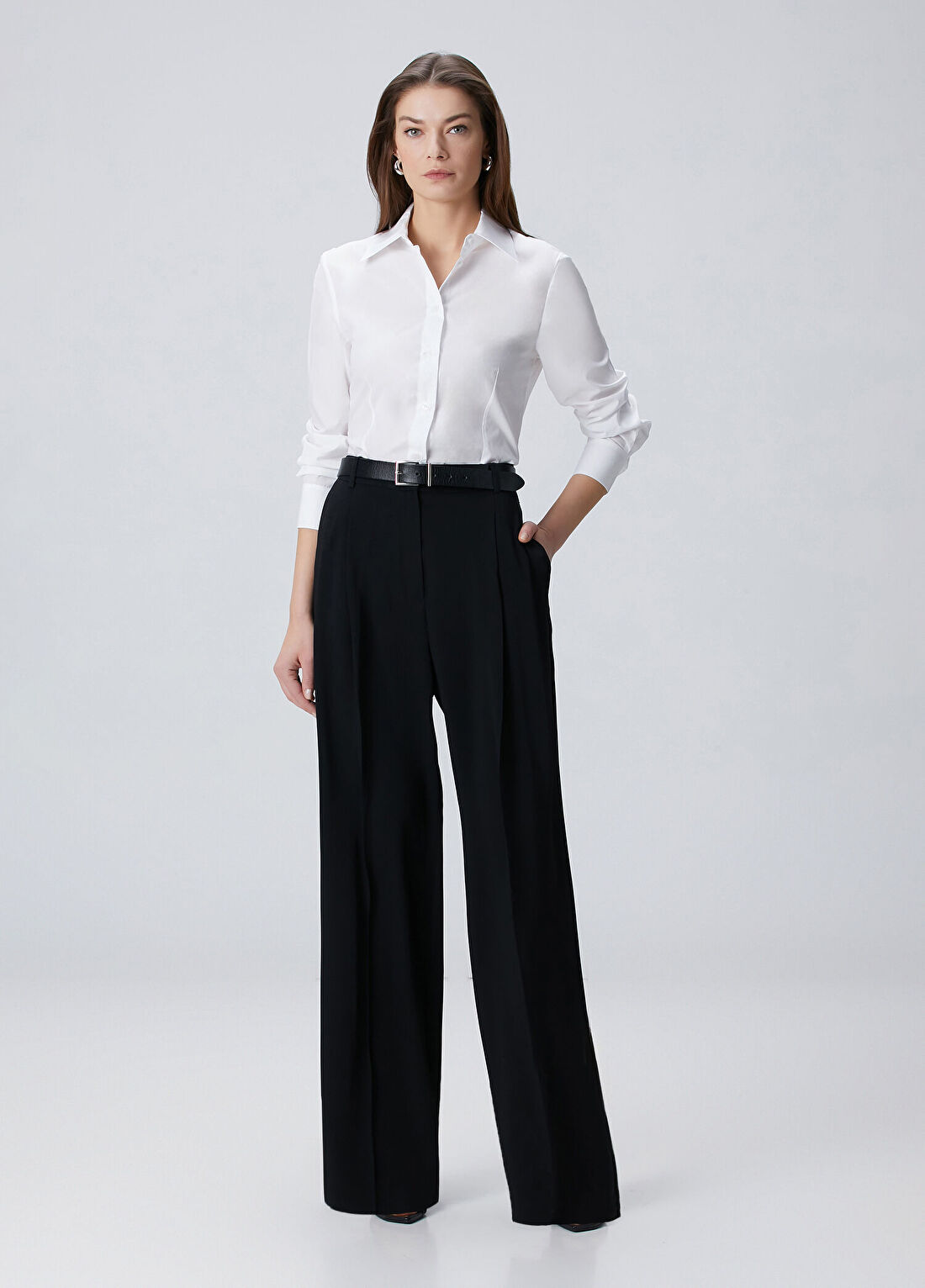 Beymen Collection Siyah Pili Detaylı Düz Paça Pantolon