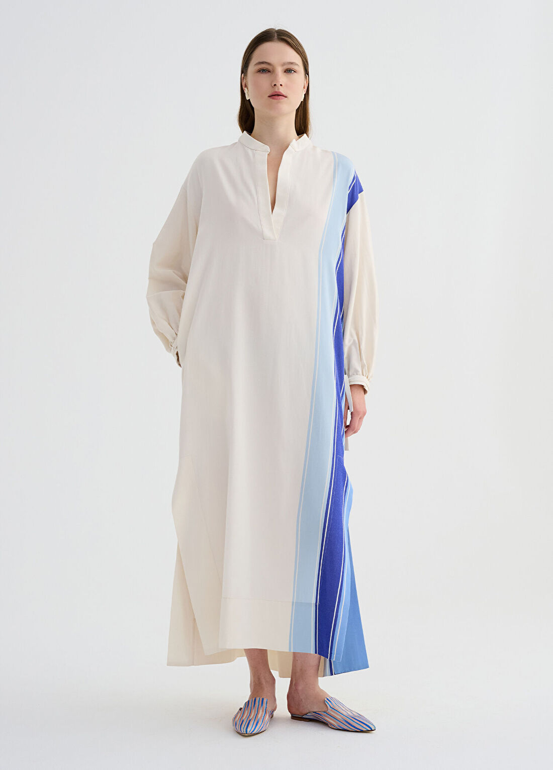 Kutnia Krem Mavi Kutnu Uzun Kollu Kadın Maxi Boy Kaftan Elbise görsel 2