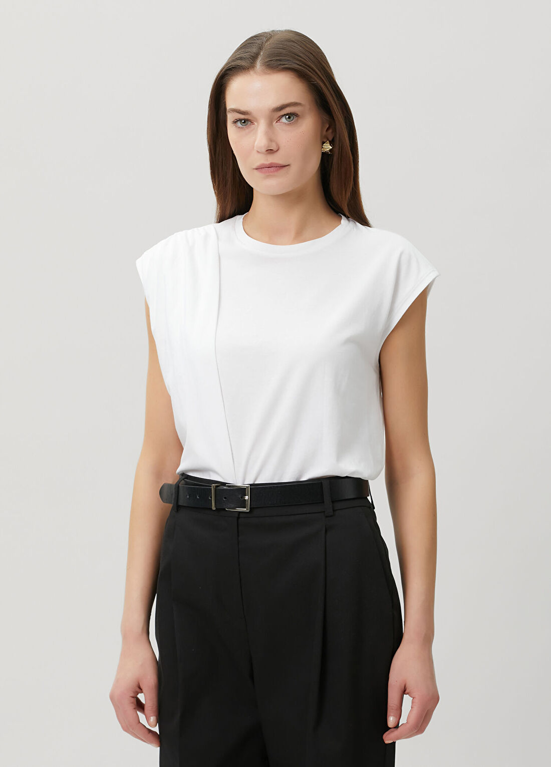Vince Beyaz Drape Detaylı T-shirt