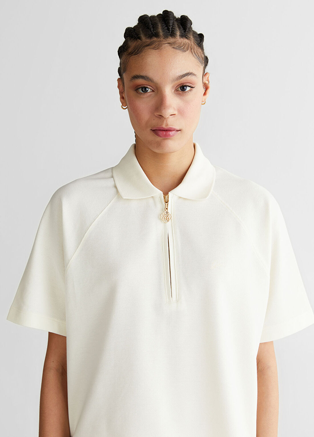 Gant Krem Regular Fit Polo Yaka Yarım Fermuarlı Kısa Kollu Kadın T-Shirt görsel 4
