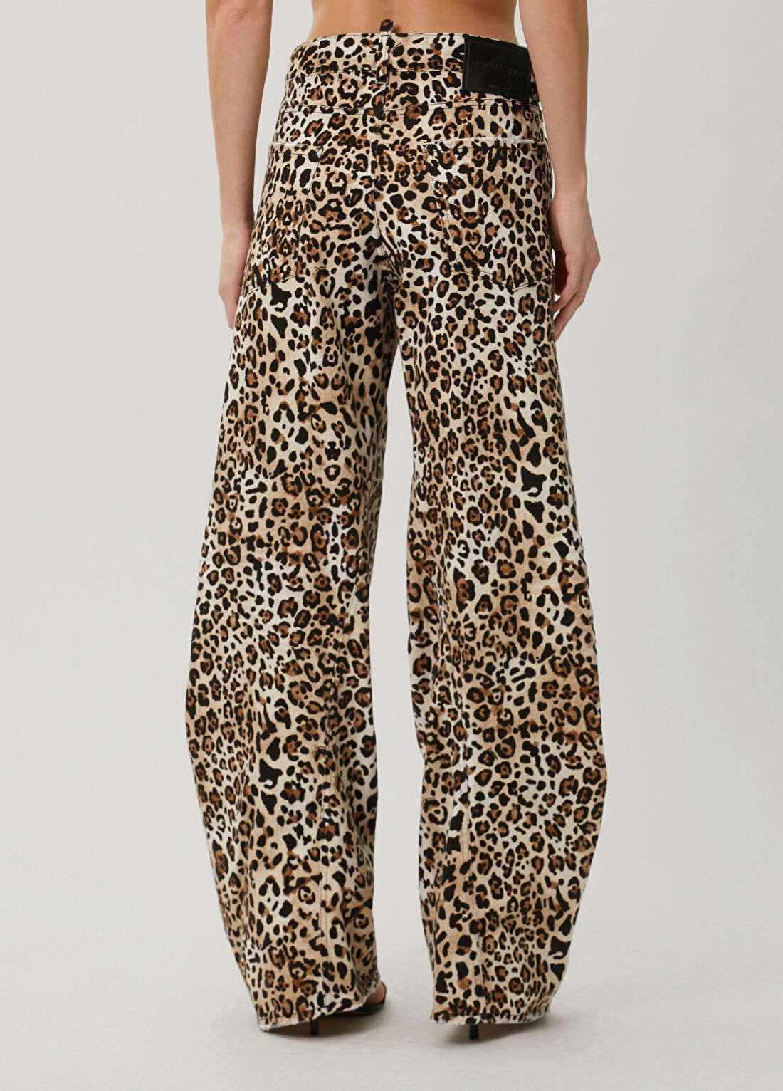 Dsquared2 Wild2 Loose Twst Leopar Desenli Jean Pantolon görsel 4