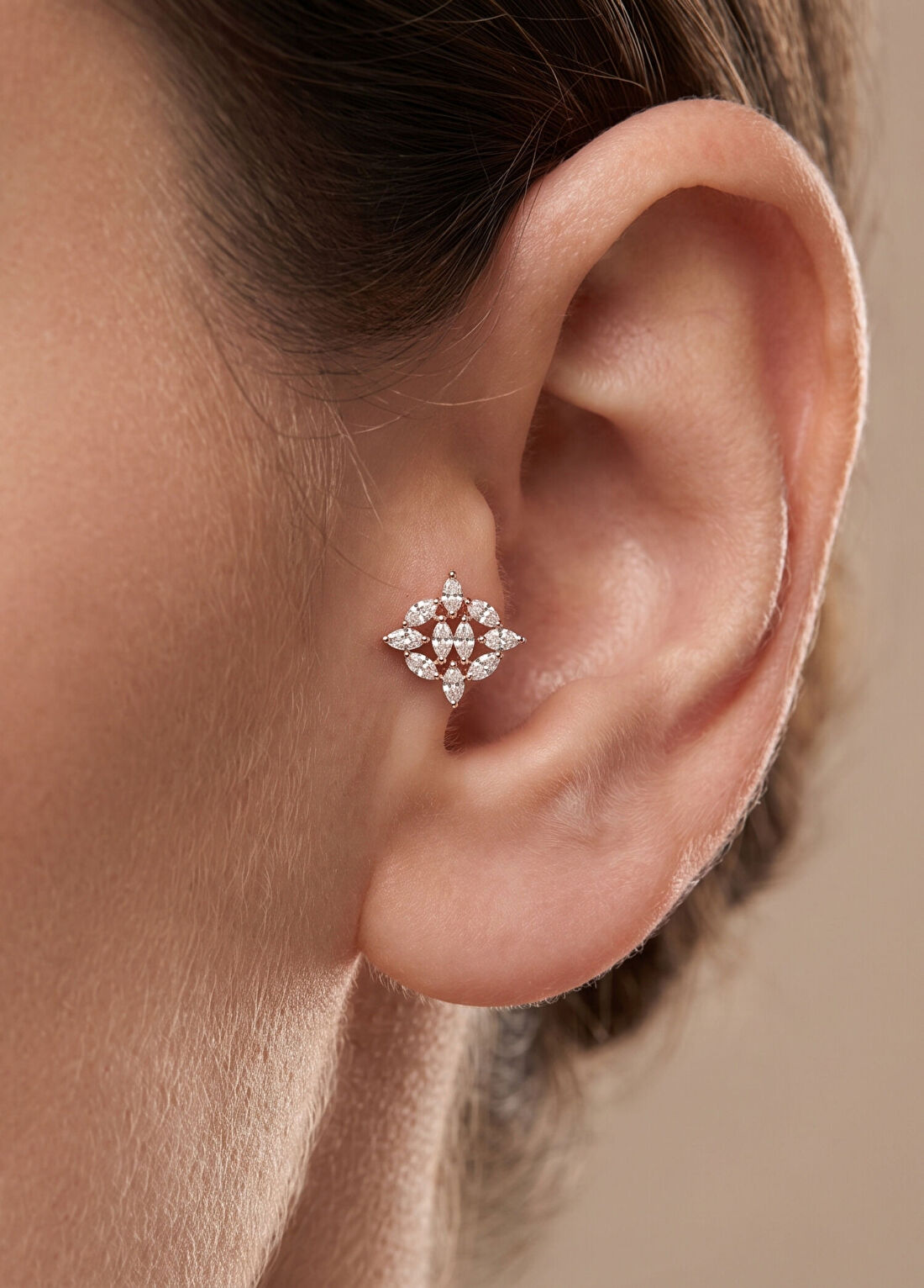 Safir Mücevher Bade Pırlanta Taşlı 14 Ayar Rose Gold Kadın Piercing Tragus Küpe görsel 2