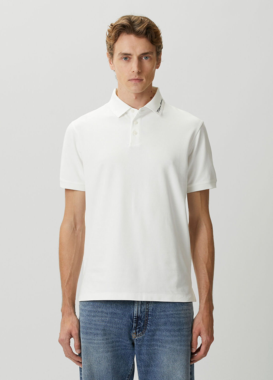 Emporio Armani Regular Fit Beyaz Polo Yaka Logo Nakışlı T-shirt