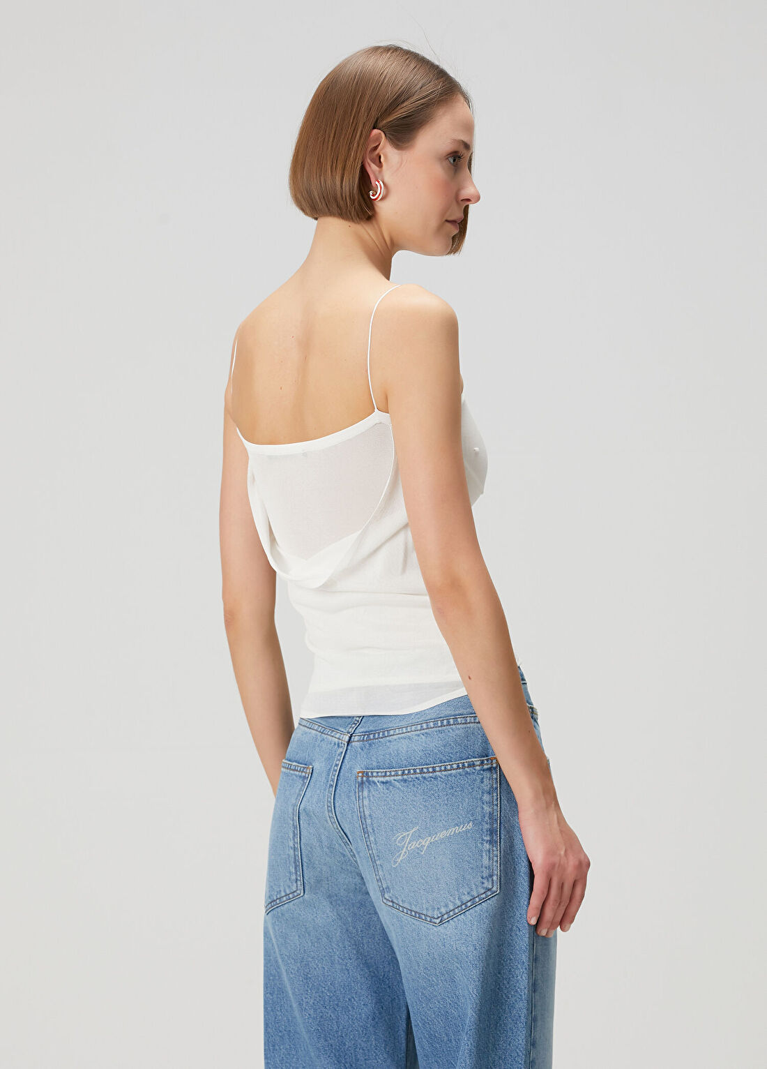Jacquemus The Plumetis Beyaz Dökümlü Atlet görsel 4