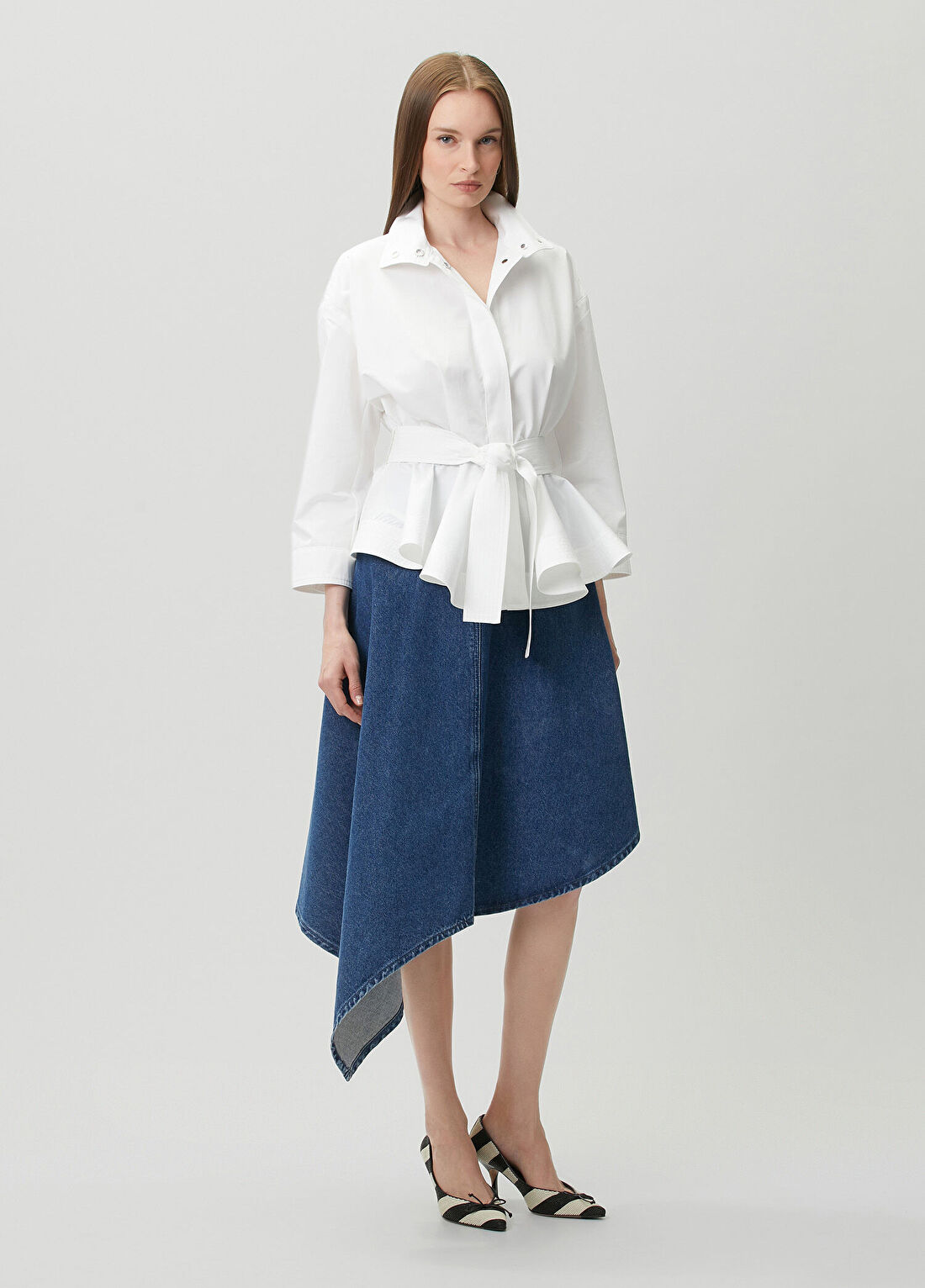 Jacquemus Beyaz Peplum Detaylı Gömlek görsel 2