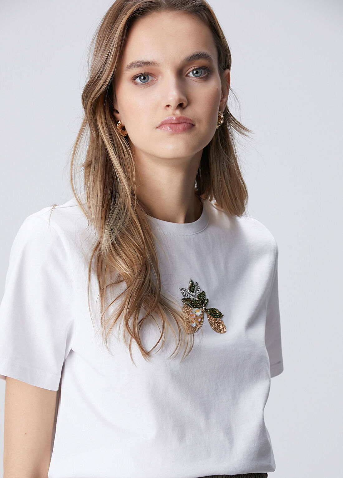 Network Beyaz Aplike Aksesuarlı T-shirt görsel 2