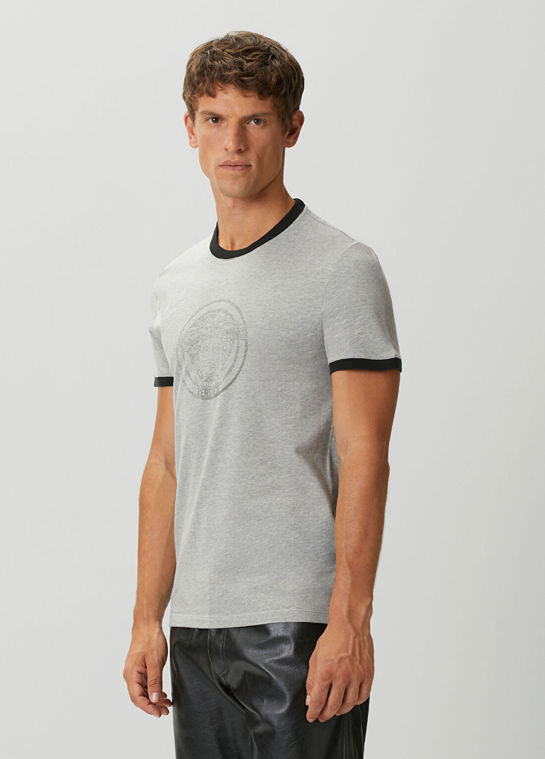 Versace Gri Logo Baskılı T-shirt görsel 3