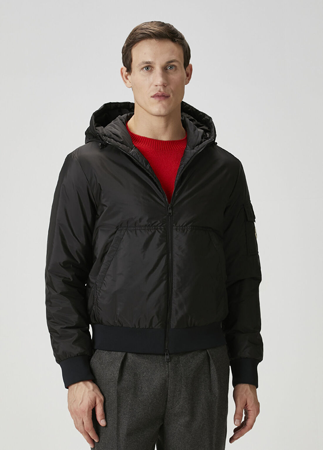 Moncler Siyah Kapüşonlu Mont