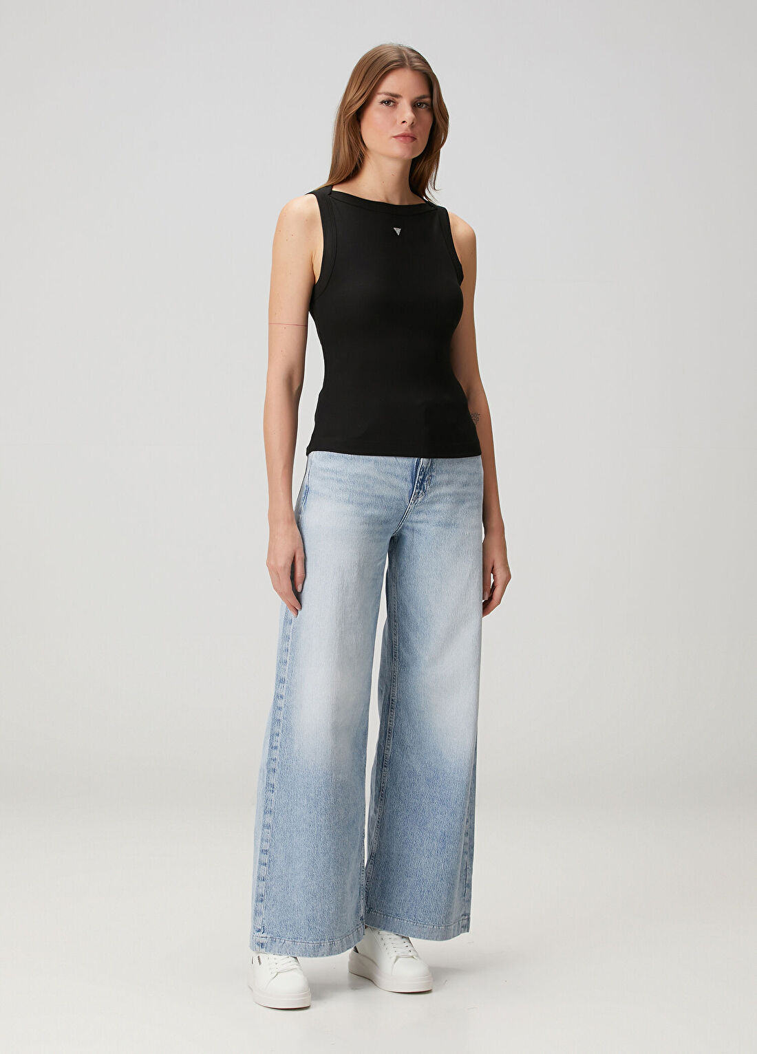 Guess Tina Siyah İpek Karışımlı Atlet görsel 2
