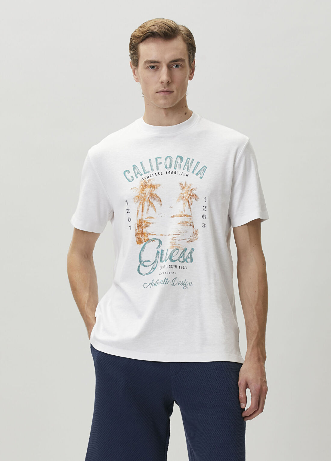 Guess Regular Fit Slub Beyaz T-shirt