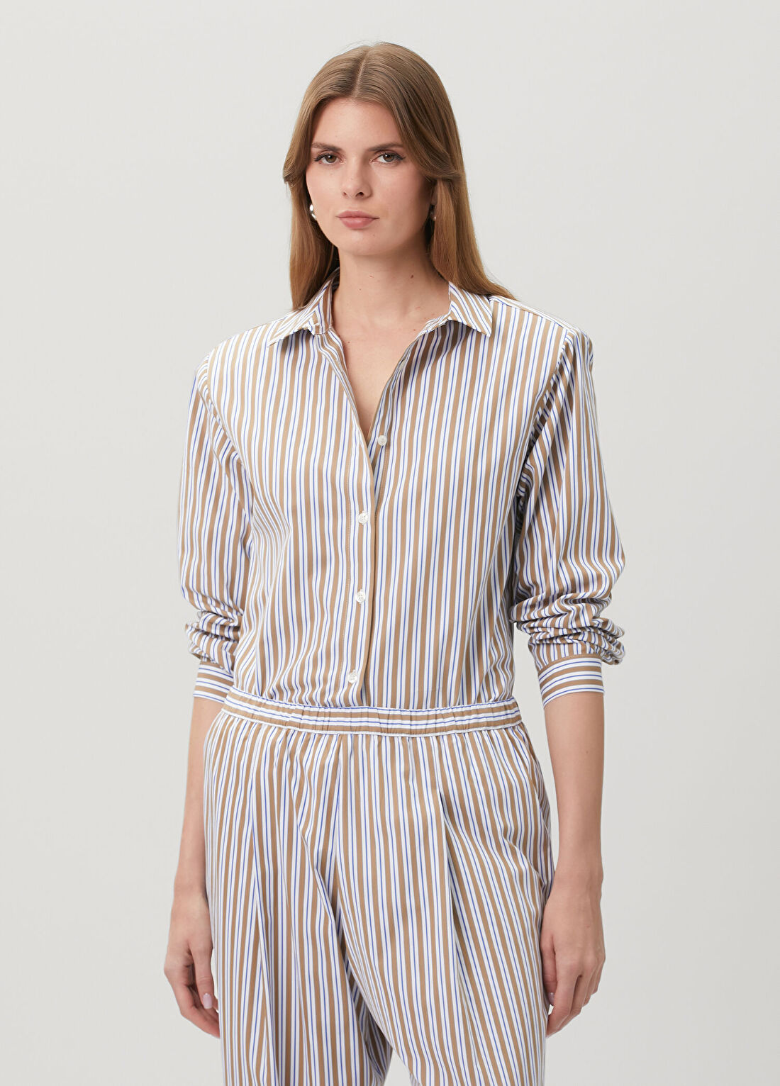Amour et Naturel Kahverengi Çizgili Vatkalı Oversize Poplin Gömlek