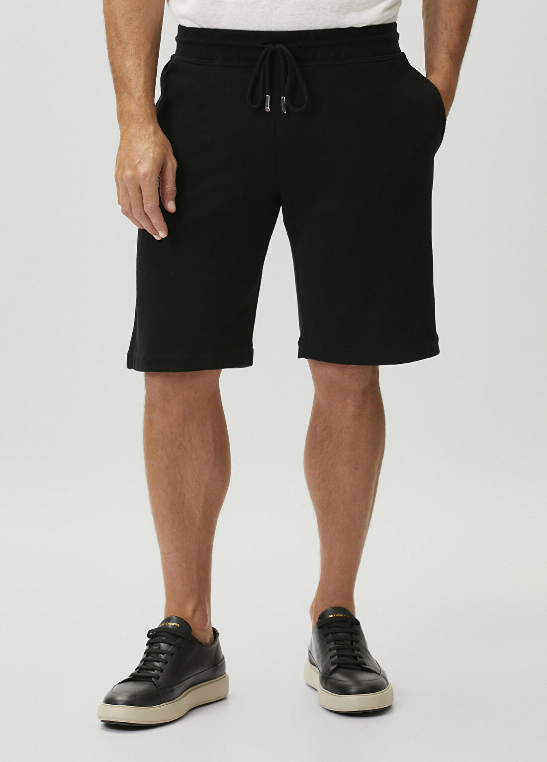 Kiton Siyah Bermuda görsel 2