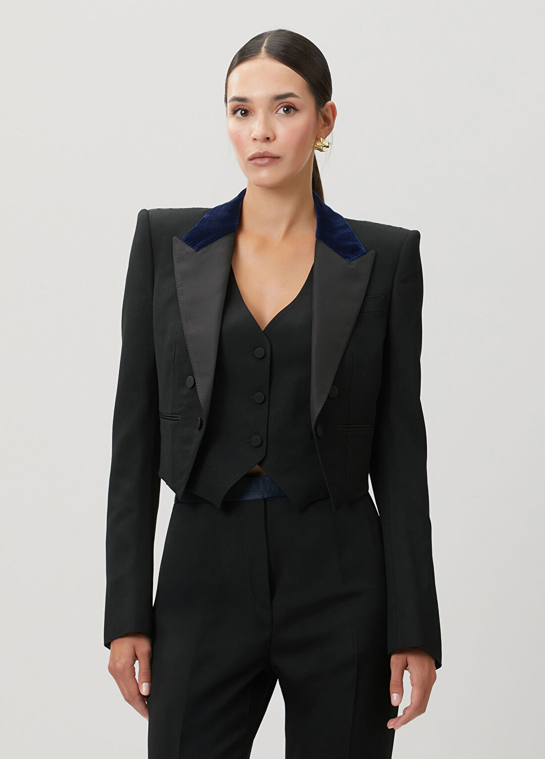 Tom Ford Siyah Yaka Detaylı Crop Yün Ceket