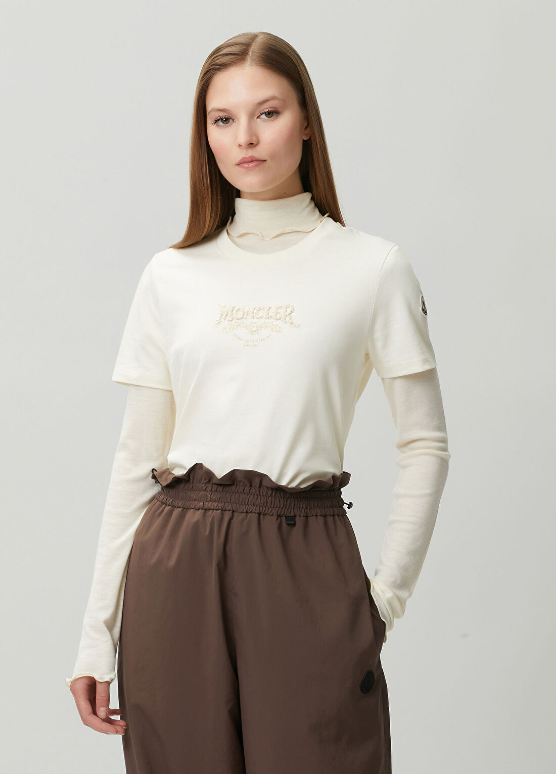 Moncler Krem İşlemeli Logolu T-shirt