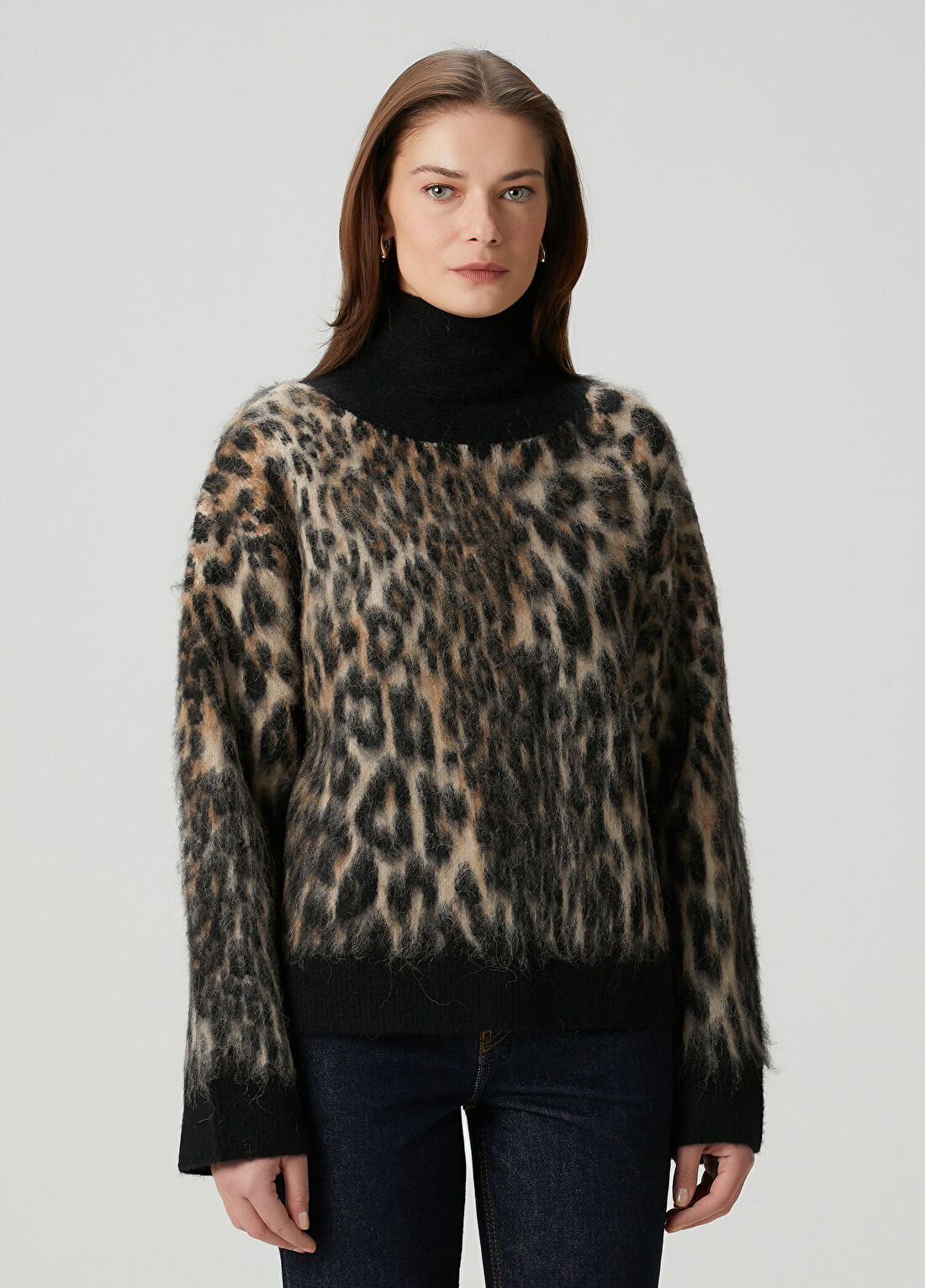 Ganni Leopar Desenli Kazak görsel 3