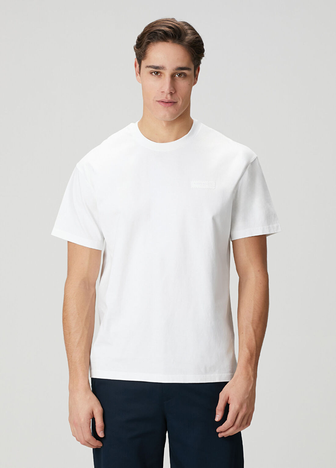 Givenchy Beyaz Logo Detaylı T-shirt