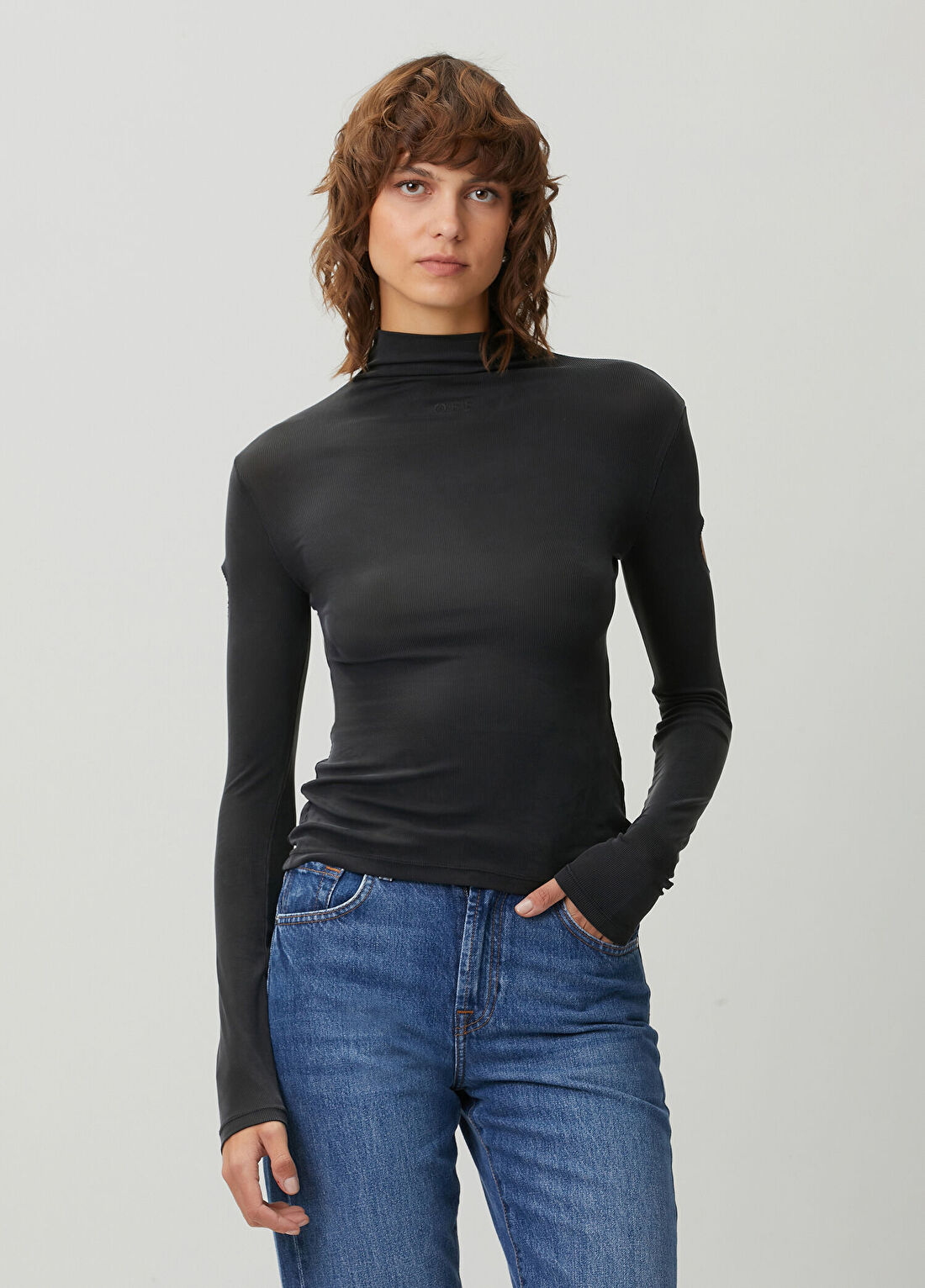 Off-White Siyah Cut Out Triko