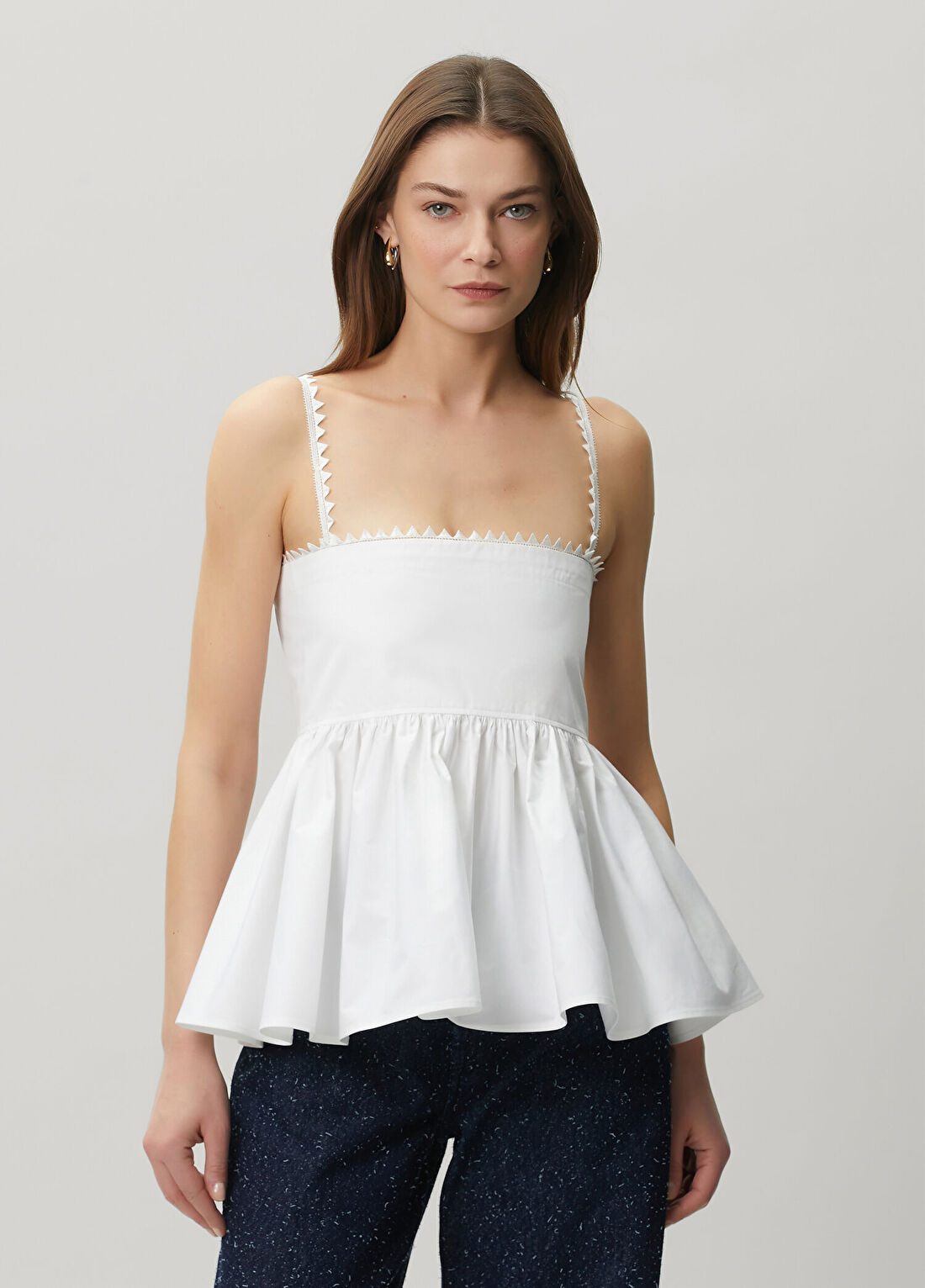 Jacquemus The Traversin Beyaz Peplum Detaylı Poplin Bluz