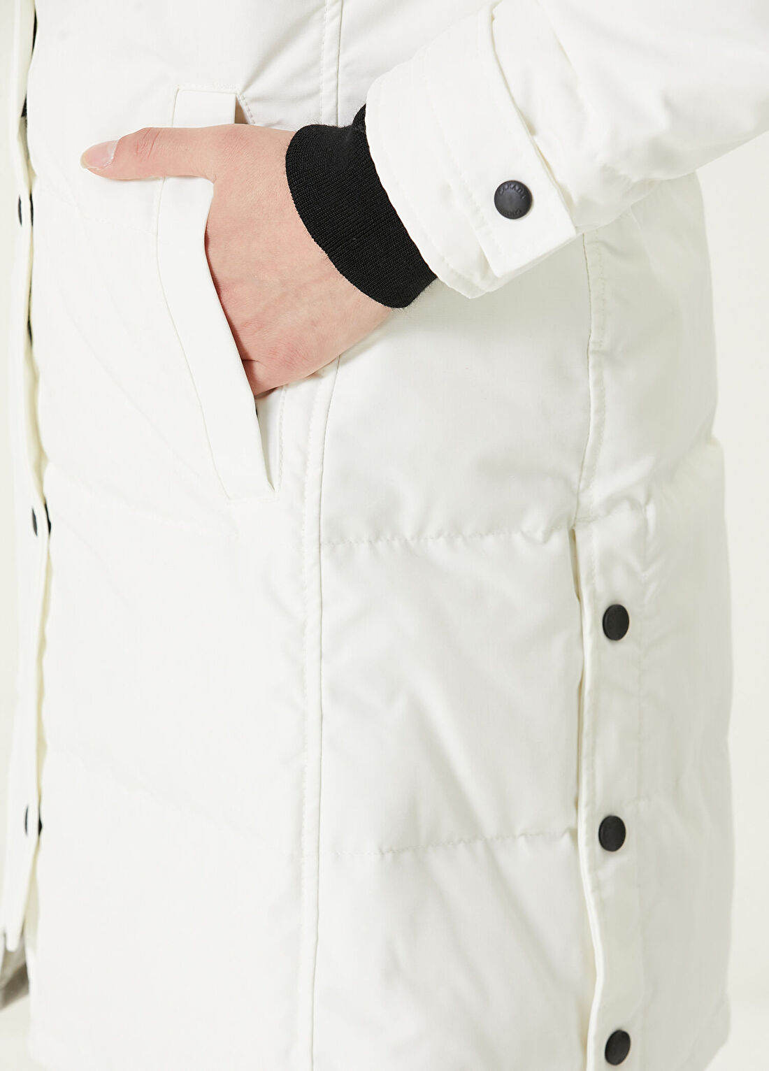 Canada Goose Shelburne Beyaz Kapüşonlu Parka görsel 4