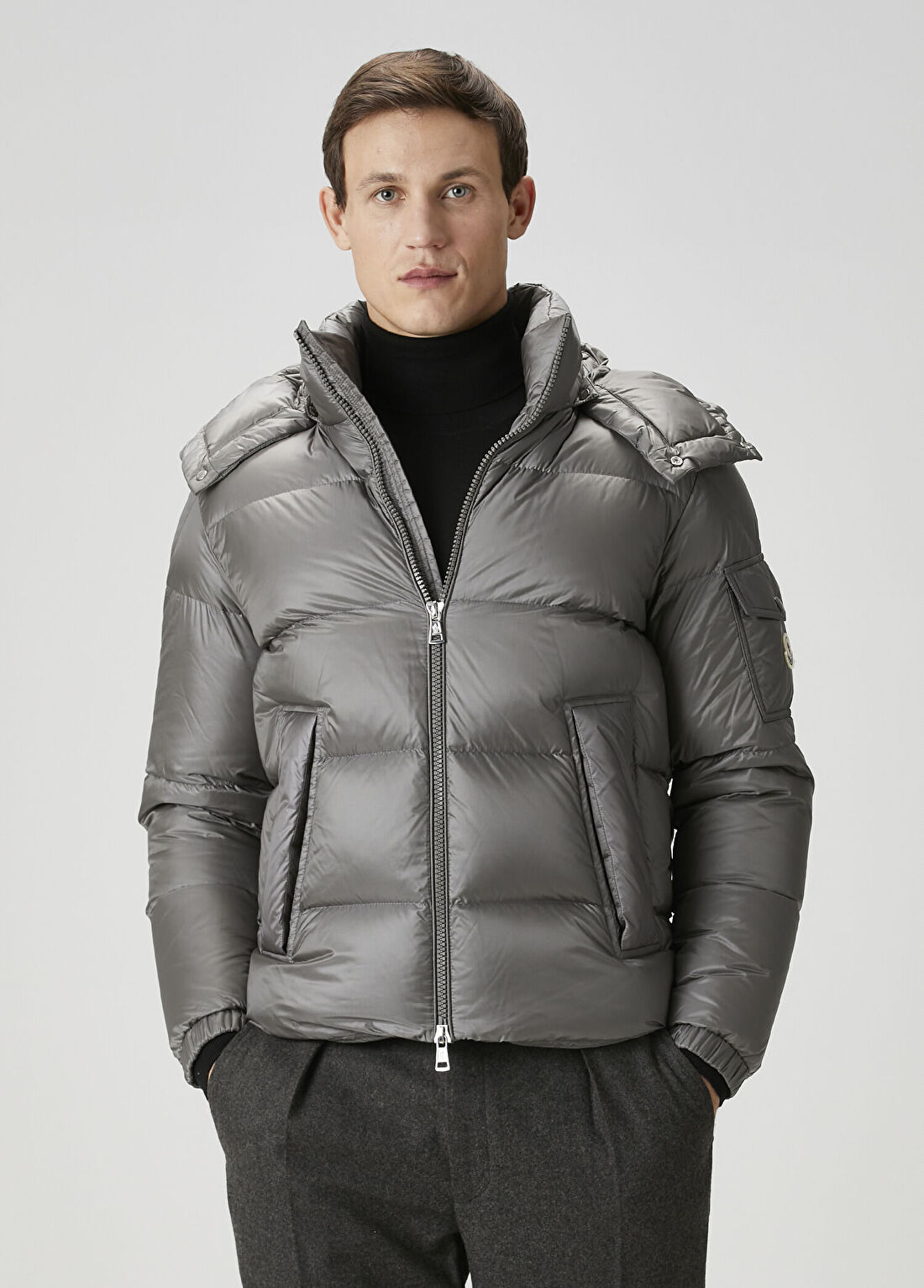 Moncler Gri Kapüşonlu Puff Mont