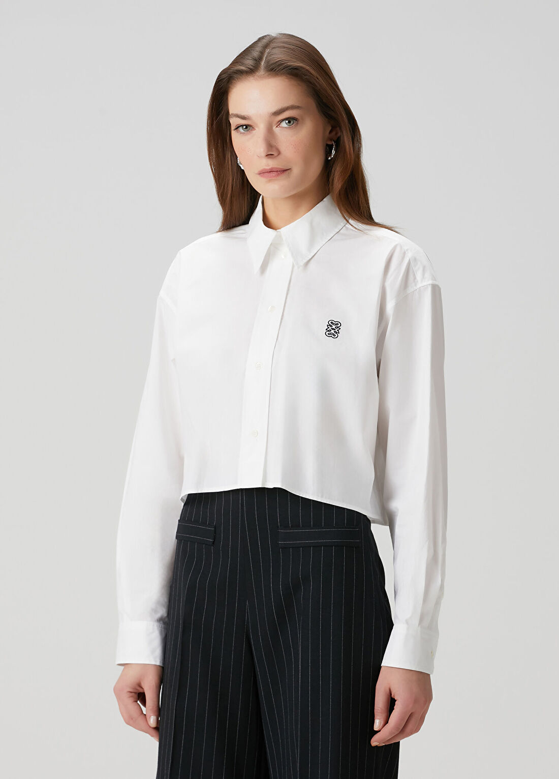 Sandro Kim Beyaz Crop Poplin Gömlek