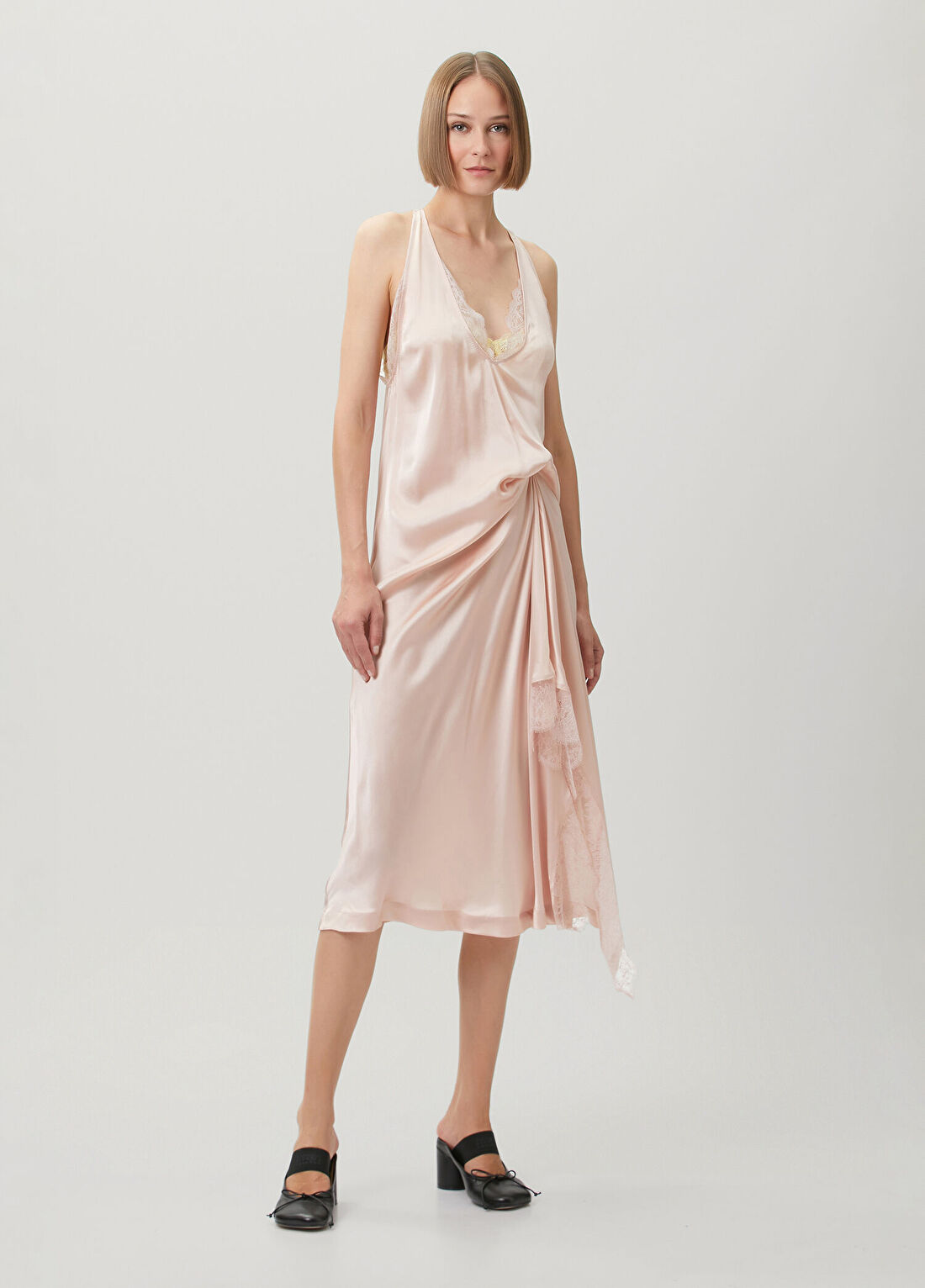 Maison Margiela Pembe Dantel Detaylı Midi Saten Elbise