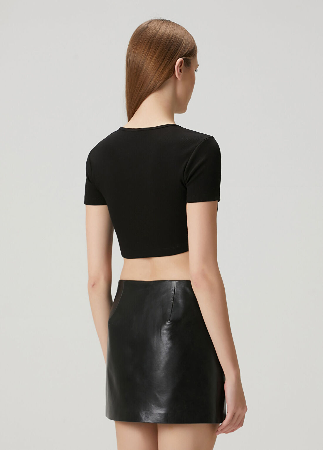 Les Benjamins Siyah Crop T-shirt görsel 4