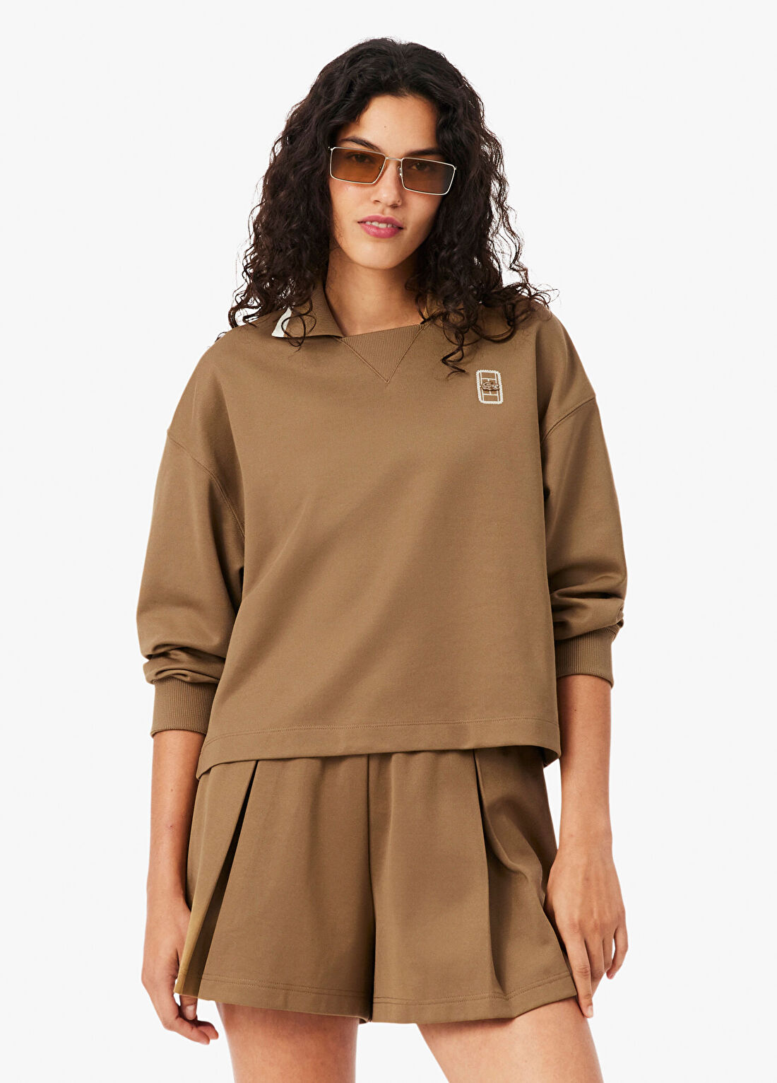 Lacoste Kahverengi Polo Yaka Oversize Fit Uzun Kollu Kadın Sweatshirt