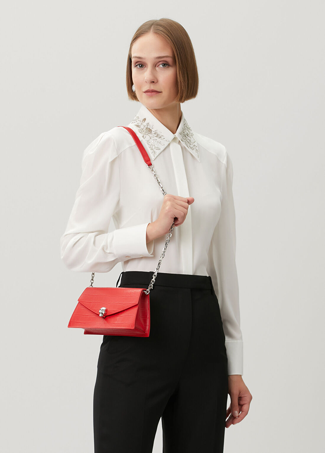 McQueen Skull Mini Kırmızı Kadın Deri Çanta görsel 2