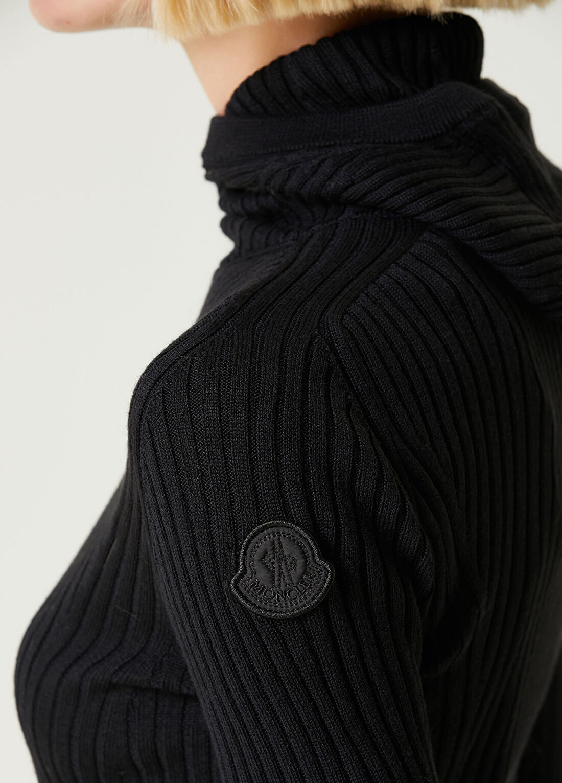 Moncler Siyah Kapüşonlu Yün Kazak görsel 4