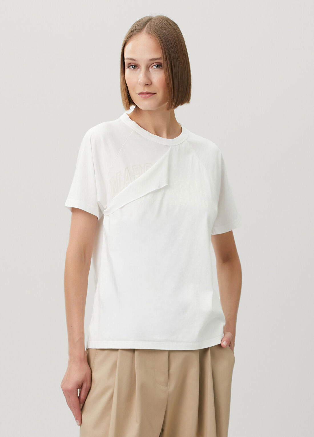 MM6 Maison Margiela Kırık Beyaz Drapeli T-shirt