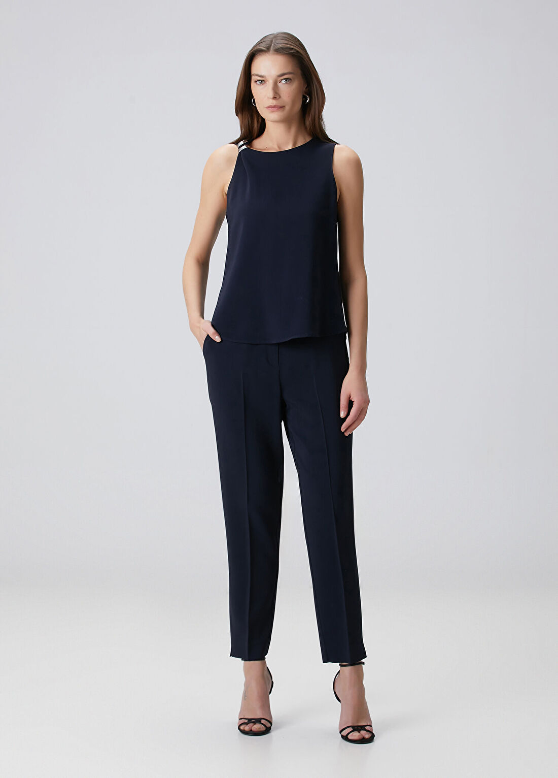 Beymen Collection Lacivert Aksesuar Detaylı Bluz görsel 3