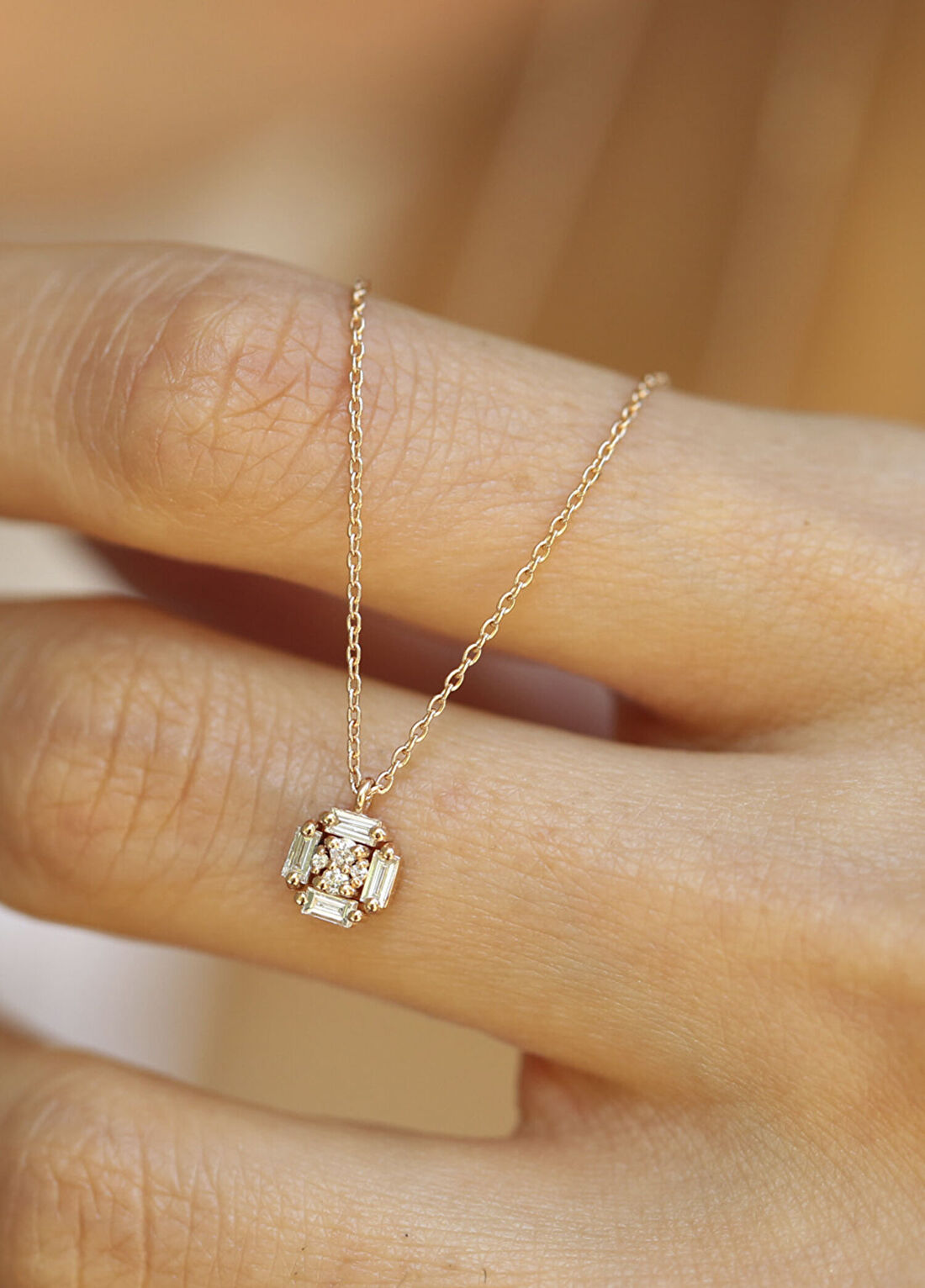 Reis Kuyumculuk Corner Baget Pırlanta Taşlı 14 Ayar Rose Gold Kadın Kolye görsel 4