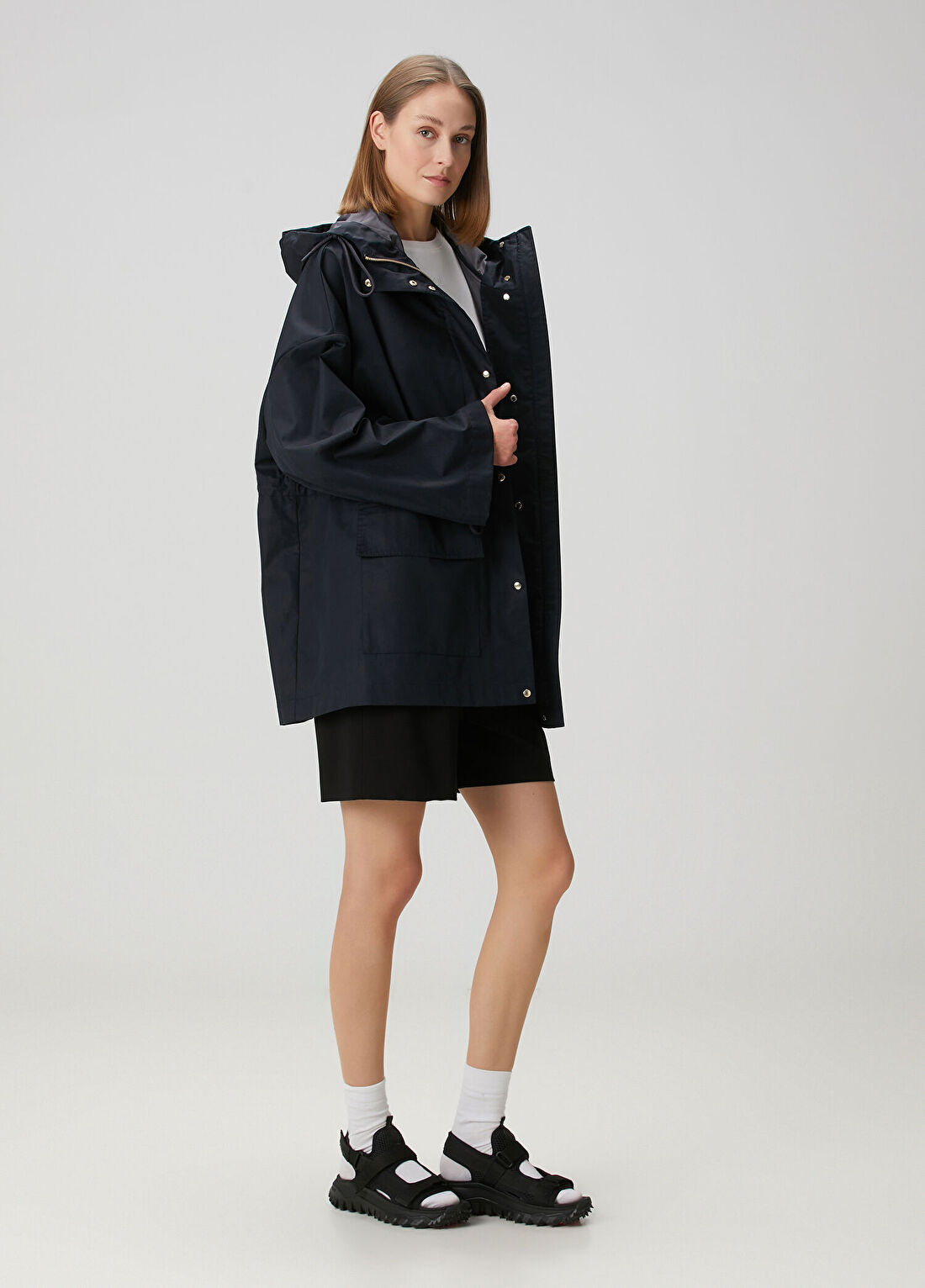 Moncler Gaillon Koyu Mavi Kapüşonlu Parka görsel 2