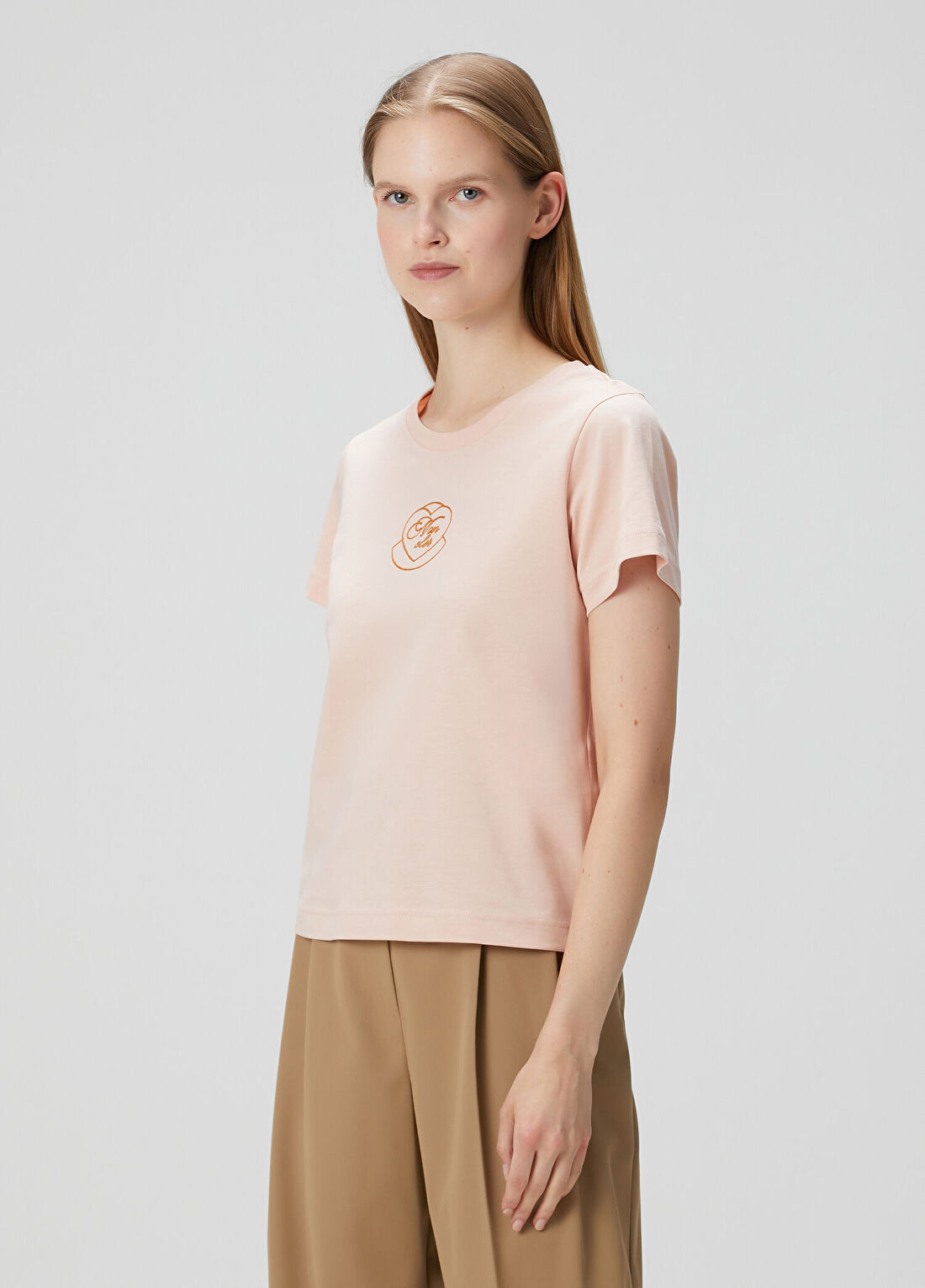 Moncler Pembe Logo Nakışlı T-shirt görsel 3