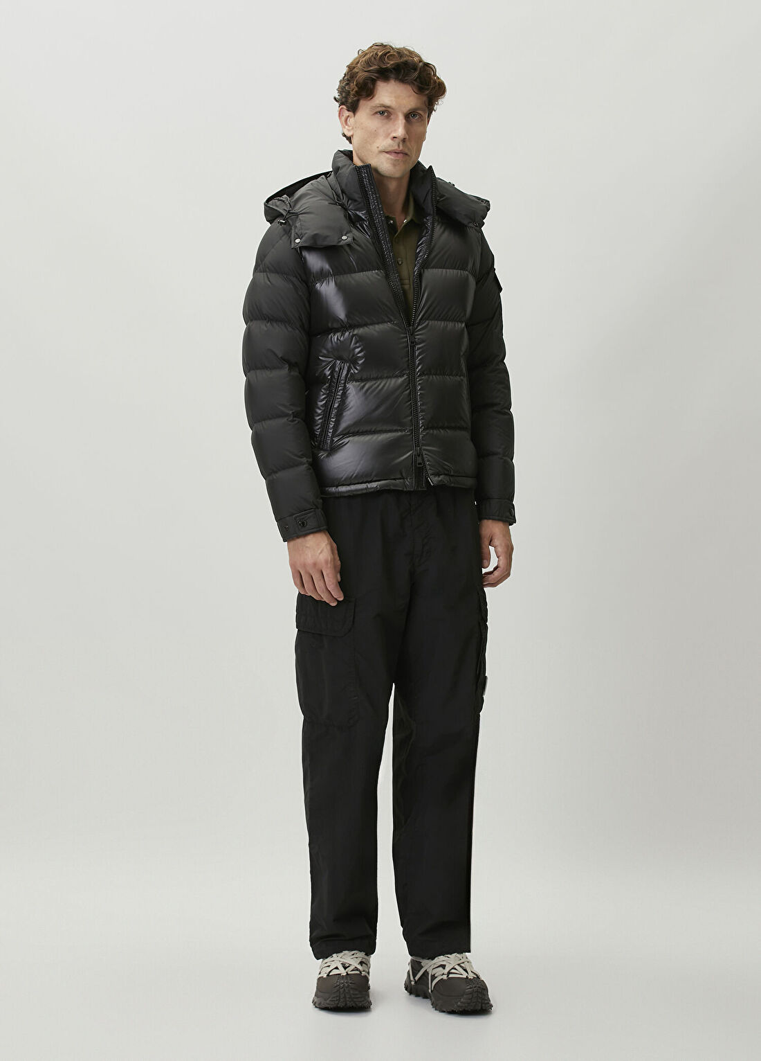 Moncler Siyah Kapüşonlu Puff Mont görsel 2